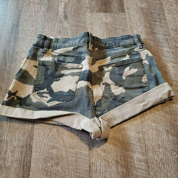 Eunina Juniors size Medium (SZ 14 by Measurement) Camo Green Kara Super High Ris - Picture 2 of 8